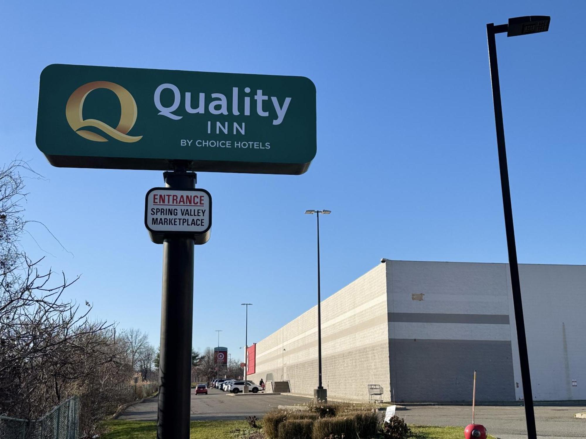 Quality Inn Spring Valley - Nanuet Exterior foto